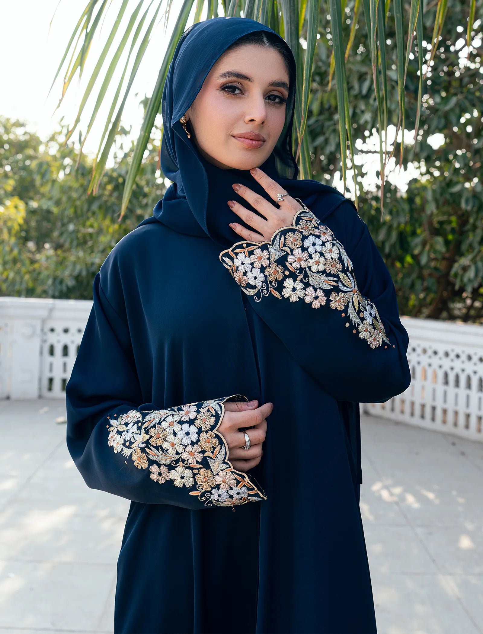Embroidered Zayli Abaya - Navy