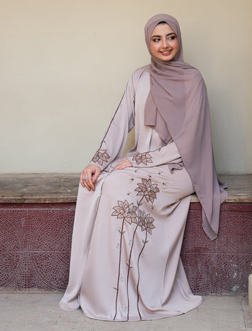 BEIGE FLORA