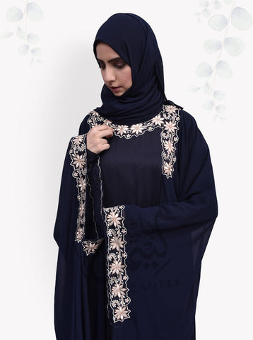 Niesha Abaya