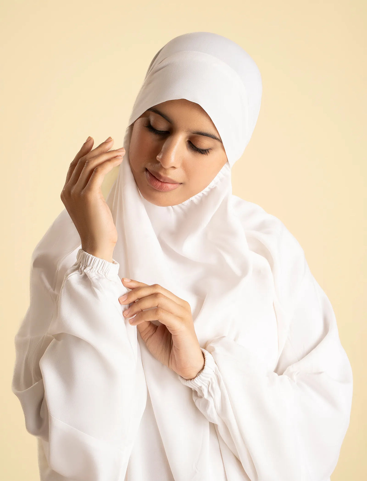 1- Piece Prayer Fit - White