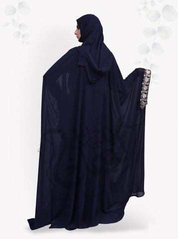 Niesha Abaya