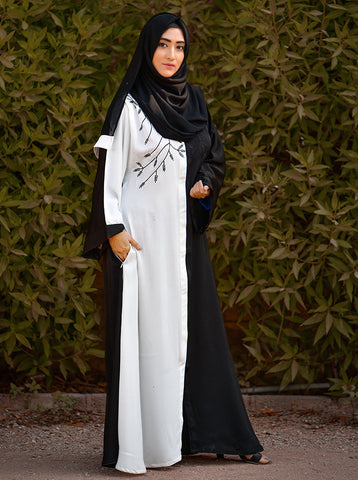 Adiva Abaya